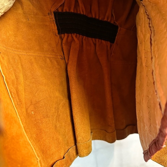 Sears Vintage Suede Fur Coat: A Timeless Piece for the Classic Fashionis… - Picture 15 of 15